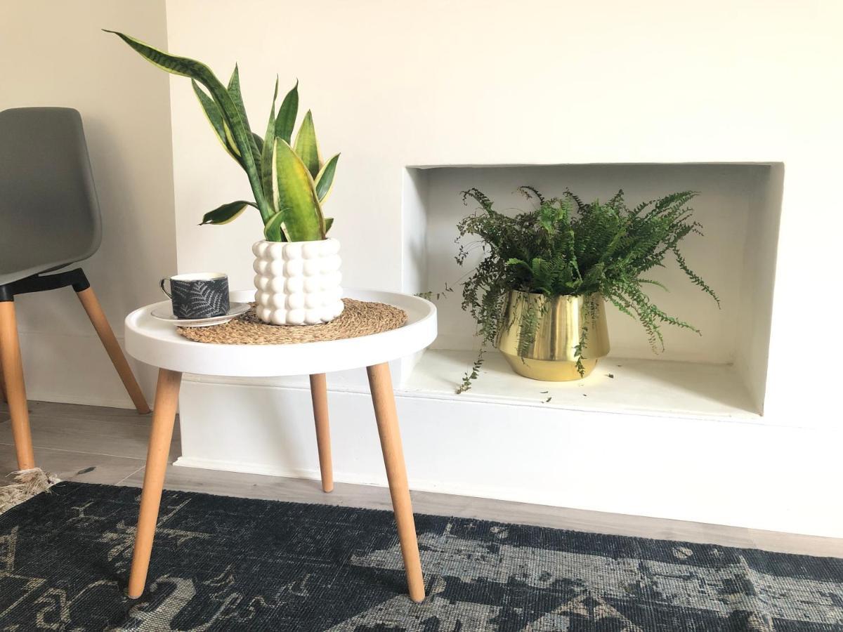 Bright Chiswick Apartment - Great Location ลอนดอน ภายนอก รูปภาพ